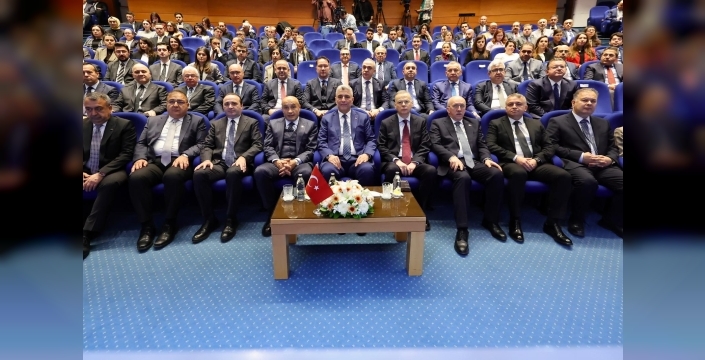 Ticaret Bakanı Bolat'tan müjde: Yıllıklandırılmış mal ihracatında tarihin en yüksek rekoru kırıldı!