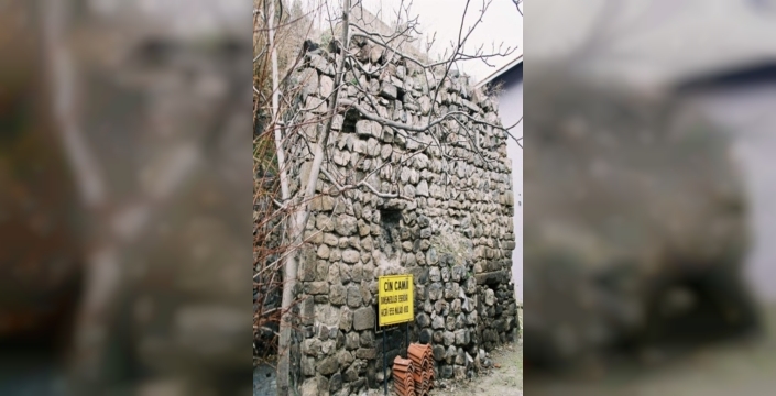Tokat'taki tarihi Cin Camii'nin 23 yıldır kayıp olan kitabesi bulundu