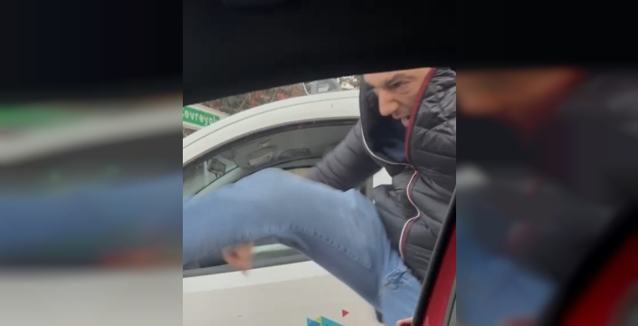 Trafikte başlayan tartışma dehşete dönüştü: Kadın doktorun aracına tekmeli saldırı!