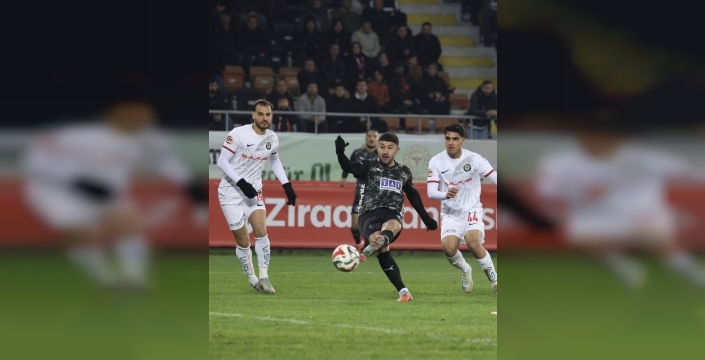 Türkiye Kupası'nda Sürpriz Yok: Alanyaspor, Çorum FK'yı Farkla Geçti!