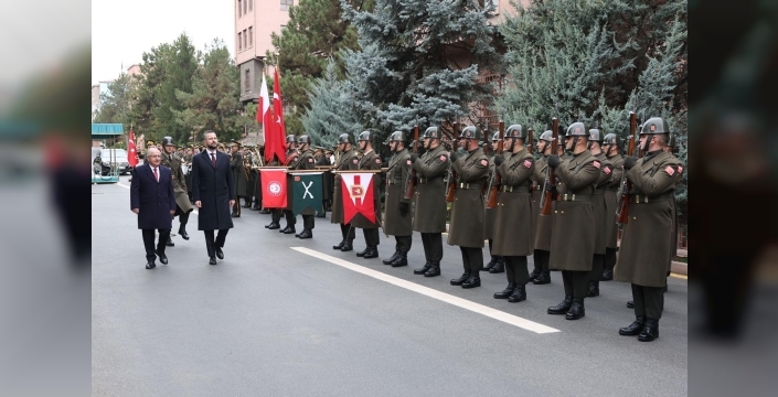 Türkiye ve Polonya, savunma alanında iş birliği anlaşması imzaladı