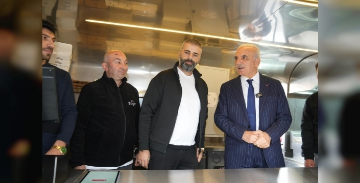 Ümraniye'de gençler için yeni bir mekan: Bir Başka Burger açıldı