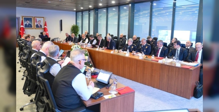 Yeni yıl için güvenlik alarmı: İçişleri Bakanlığı'ndan valilerle koordinasyon toplantısı