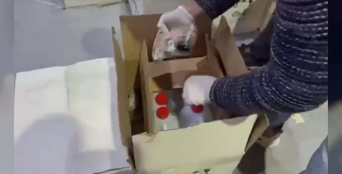 Yılbaşı öncesi İzmir'de büyük operasyon: 2 bin 850 litre sahte etil alkol ele geçirildi!