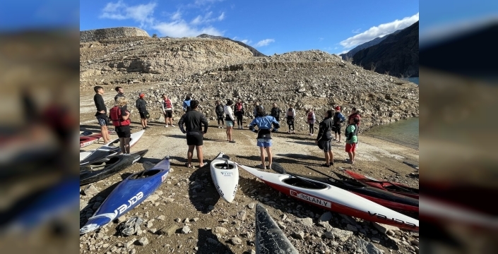 Yusufeli Barajı, milli sporculara rafting ve kano için yeni bir antrenman merkezi sundu