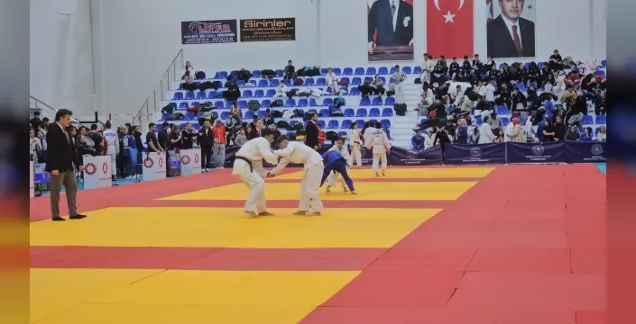 Zonguldak’ta uluslararası madenci kupası judo heyecanı sona erdi