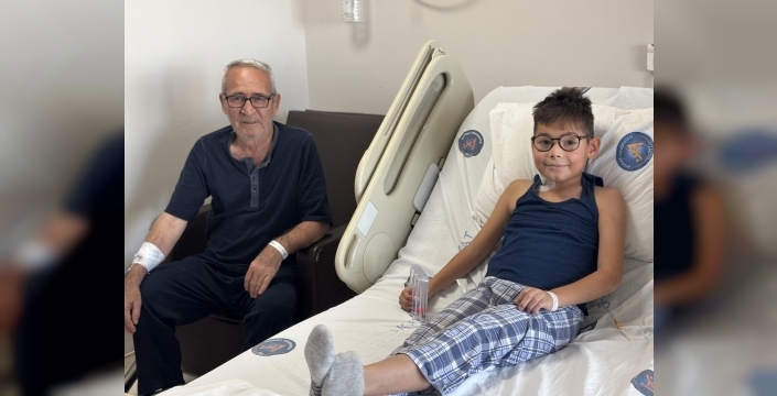 11 yaşındaki Bekir, dedesinin böbreğiyle hayata tutundu