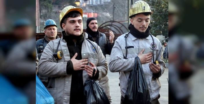 13 yıl önce can veren 8 madenci dualarla anıldı