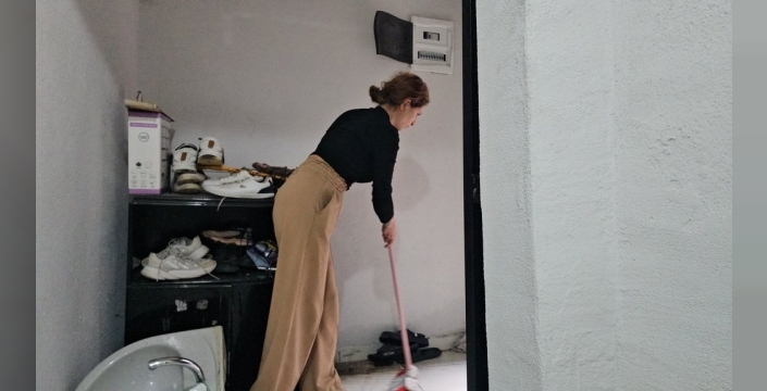 Altyapı çalışması evi su bastı: Aile 10 gündür suyla mücadele ediyor