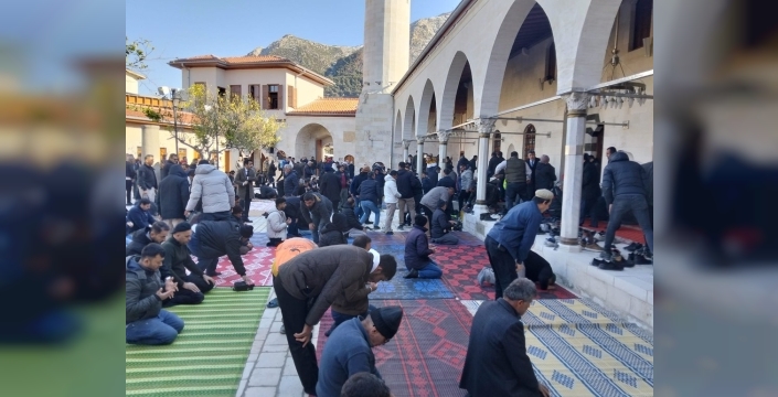 Asrın felaketinden sonra tarihi Habib-i Neccar Camisi'nde ilk cuma namazı kılındı