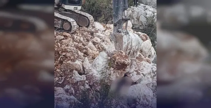 Bahçe duvarı dehşeti: Genç adam kayaların altında can verdi