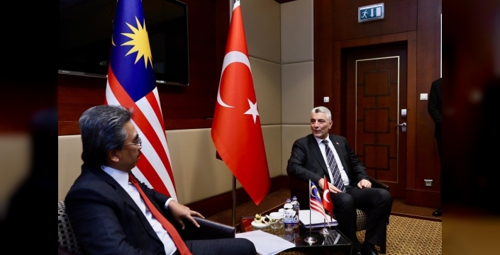 Bakan Bolat, Malezyalı mevkidaşıyla ticaret hedefini masaya yatırdı