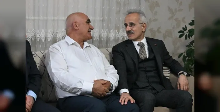 Bakan Uraloğlu'ndan şehit ailesine anlamlı ziyaret