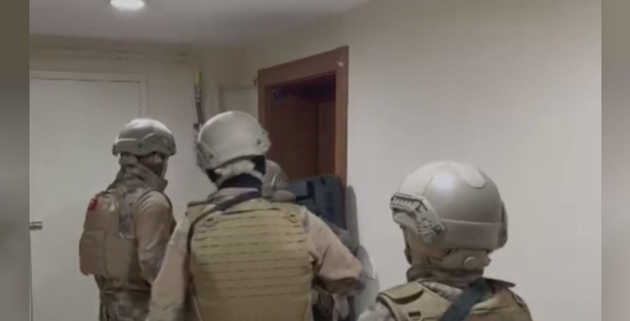 Beylikdüzü'nde iş yerine silahlı saldırı: 2 kişi tutuklandı, 1'i adli kontrol şartıyla serbest bırakıldı