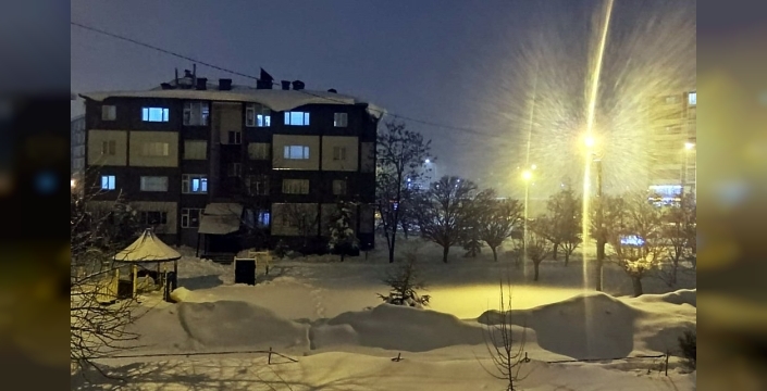 Bitlis'te yoğun kar yağışı eğitime 1 gün ara verdirdi