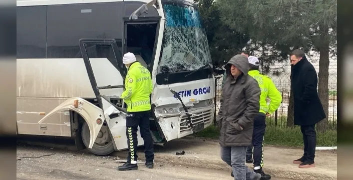 Çerkezköy'de işçi servisleri kafa kafaya çarpıştı: 19 yaralı