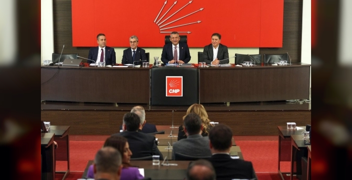 CHP'den kritik kapalı grup toplantısı: 5 saat sürdü, 2025 ve 2026 hedefleri masadaydı