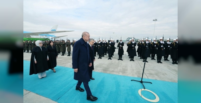 Cumhurbaşkanı Erdoğan, Özbekistan Cumhurbaşkanı Mirziyoyev'i resmi törenle karşıladı