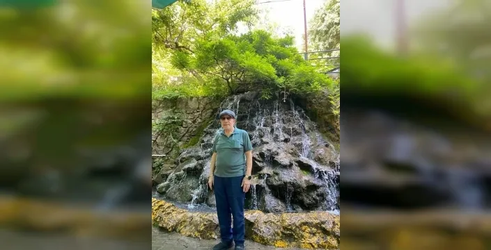 Denizde trajik son: Batan tekneden kurtulan kardeşler, babalarını son yolculuğuna böyle uğurladı