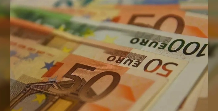 Euro, bir ayın en düşük seviyesine gerileyerek yatırımcıları şaşırttı
