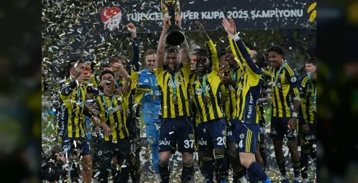 Fenerbahçe, Galatasaray'ı devirerek Süper Kupa'yı müzesine taşıdı: 2-0!