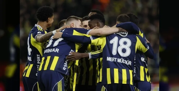 Fenerbahçe, Galatasaray'ın rakibi oldu: Süper Kupa finalinde dev derbi!