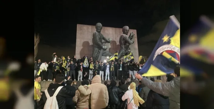 Fenerbahçe, Süper Kupa zaferini Ankara'da coşkuyla kutladı