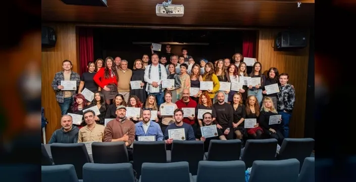 Folkart Academy'den ilk mezunlar sahnede: Sanat dolu bir başlangıç