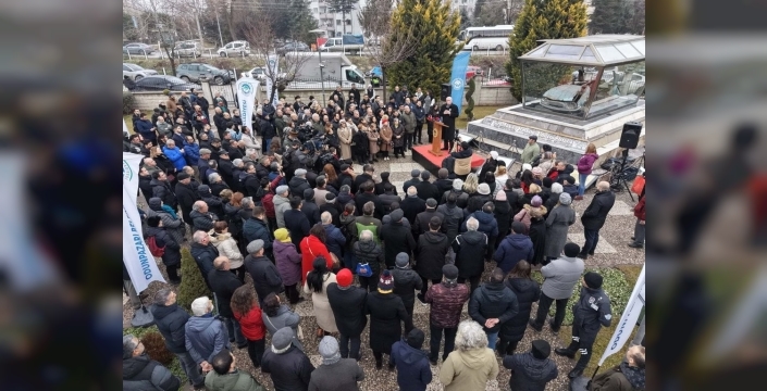 Gazeteci Uğur Mumcu, katledilişinin 33. yılında Eskişehir'de anıldı