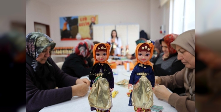 Gaziantep'te kadınlar, Ezo Gelin bebekleriyle hem kültürü yaşatıyor hem de aile bütçesine katkı sağlıyor
