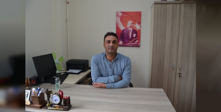 Görme engelli öğretim üyesi, beyaz bastonuyla 60 ülke gezdi