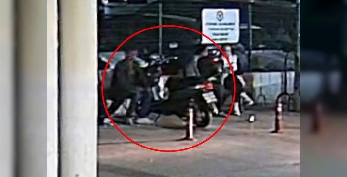Hastaneye refakatçi gittiler, otoparktan 3 motosiklet çaldılar