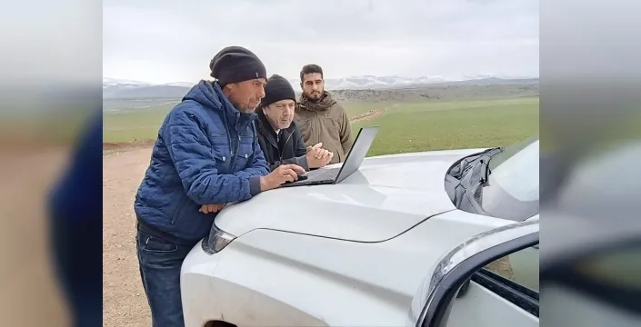 Hatay'da şaşırtıcı karşılaşma: Dağ ceylanı, sırtlan ve kurt aynı yuvada!