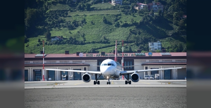 Hava yolu ile seyahat eden yolcu sayısında tarihi rekor