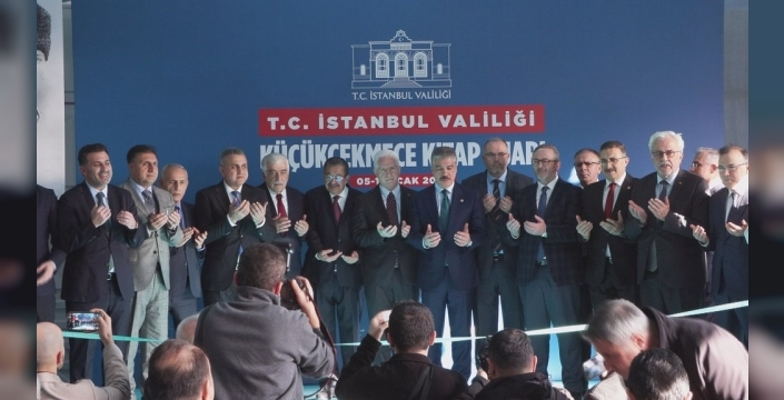 İstanbul'da kitap seferberliği: Vali Gül, fuarı 39 ilçeye taşıyacağını açıkladı