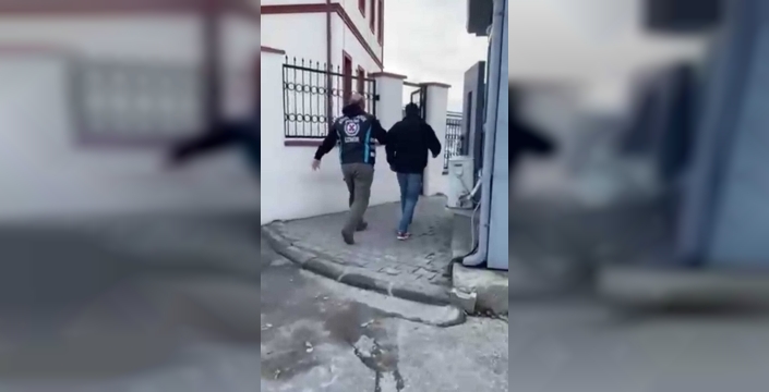 İzmir'de drift atan sürücüye 33 bin 614 TL ceza kesildi