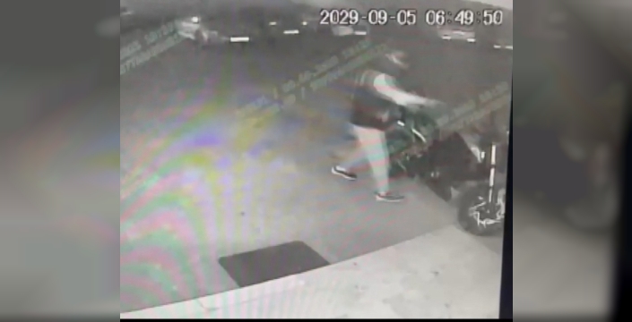 Kadıköy'de akılalmaz motosiklet hırsızlığı: Kameralara yakalandılar, tutuklandılar!