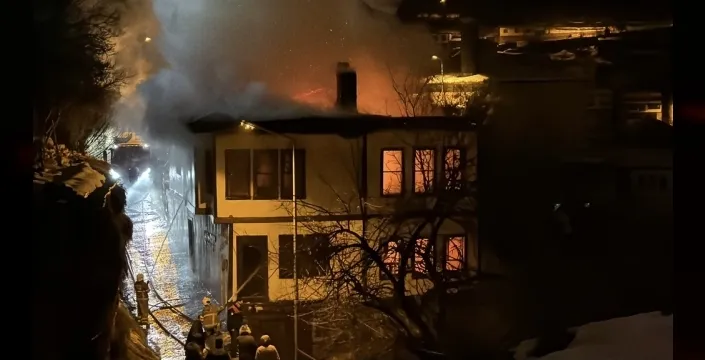 Karabük'te tarihi konak alev alev yandı