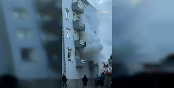Karacabey'de yangın faciası: Yatalak hasta ve kedisi hayatını kaybetti