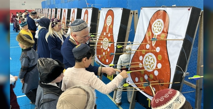 Kütahya'da geleneksel Türk okçuluğu şöleni başladı: 958 sporcu kürsü için yarışıyor
