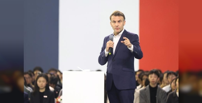 Macron, İsviçre'deki patlamada hayatını kaybedenler için taziye mesajı gönderdi