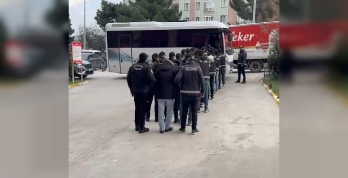 Manisa'da büyük operasyon: 15 şüpheli dolandırıcılık ve kara para aklama şüphesiyle gözaltında