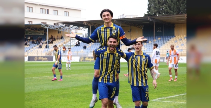 Menemen FK, Adanaspor'u evinde farklı yenerek Play-Off hattındaki yerini sağlamlaştırdı