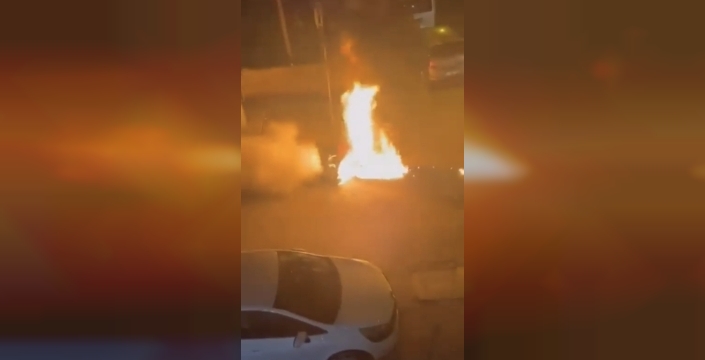Pendik'te polisten kaçan şüpheli, yakalanmamak için motosikletini ateşe verdi!
