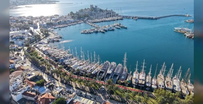 Sarıkamış şehitleri, 120 metrelik dev Türk bayrağıyla anıldı: Bodrum'da duygusal tören