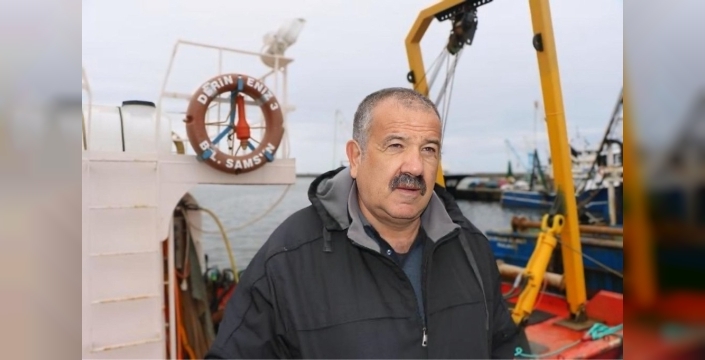 Soğuk hava hamsiyi Gürcistan'a kaçırdı, tezgahlarda dondurulmuş balık var