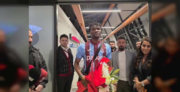Trabzonspor'un yeni transferi Chibuike: 'Evimdeyim, milli takım için buradayım