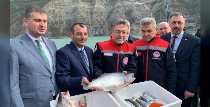 Türkiye'nin su ürünleri ihracatı 2,3 milyar dolara ulaştı, Türk somonu başı çekiyor