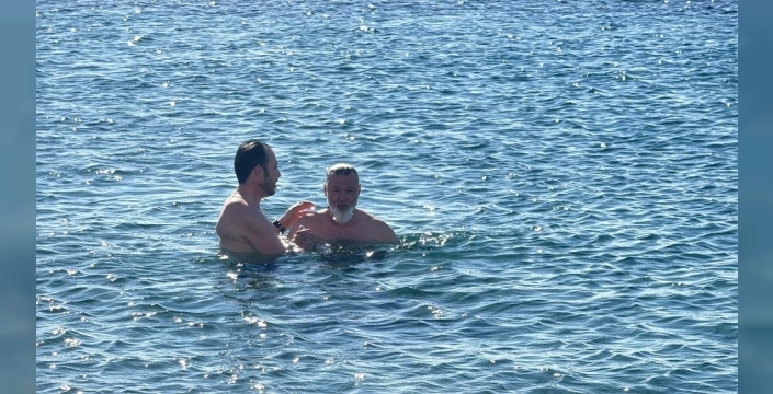 Yeni yılın ilk gününde Bodrum ve Milas'ta deniz keyfi