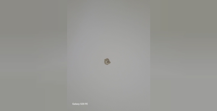 Yorgun mermi dehşeti: Çatıdan giren kurşun yatak odasına düştü